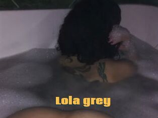 Lola_grey