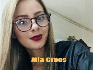 Mia_Croos