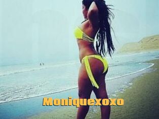 Moniquexoxo