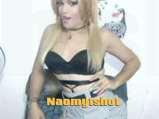 Naomytshot