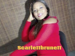 Scarlettbrunett