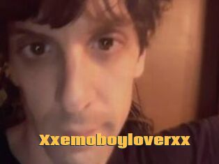 Xxemoboyloverxx